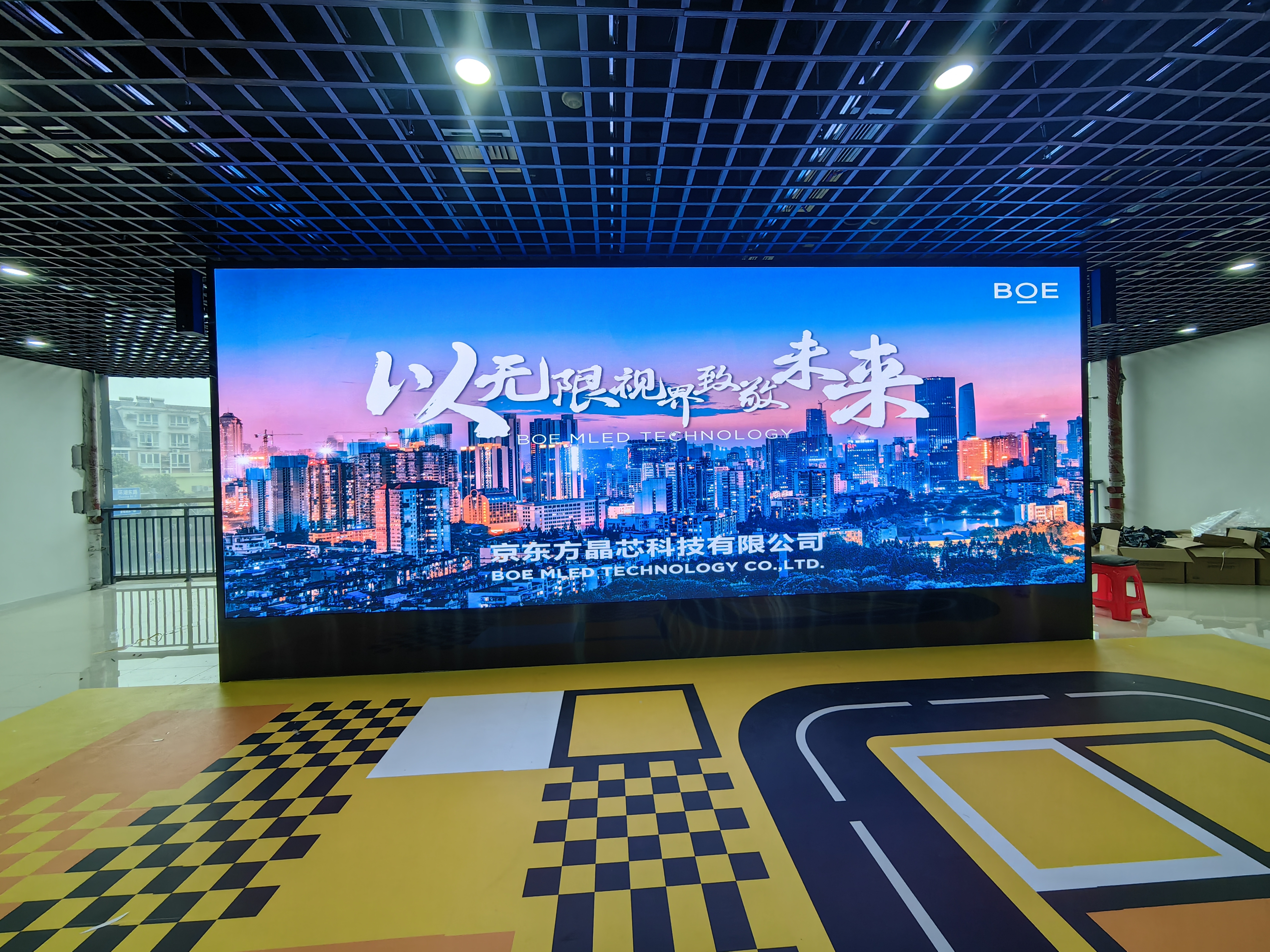 金銀湖p2.5安裝完成   尺寸：6.72×2.56 ；像素點：2688×1024
